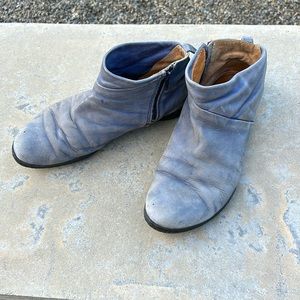 Blue suede booties by Trippen! Sz 37/7